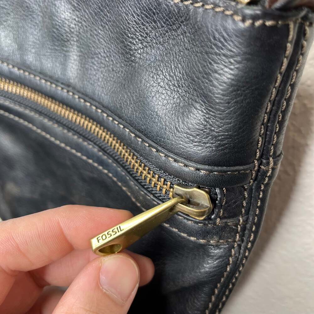 Fossil Black Crossbody Small Leather Bag - Picture 3 of 10